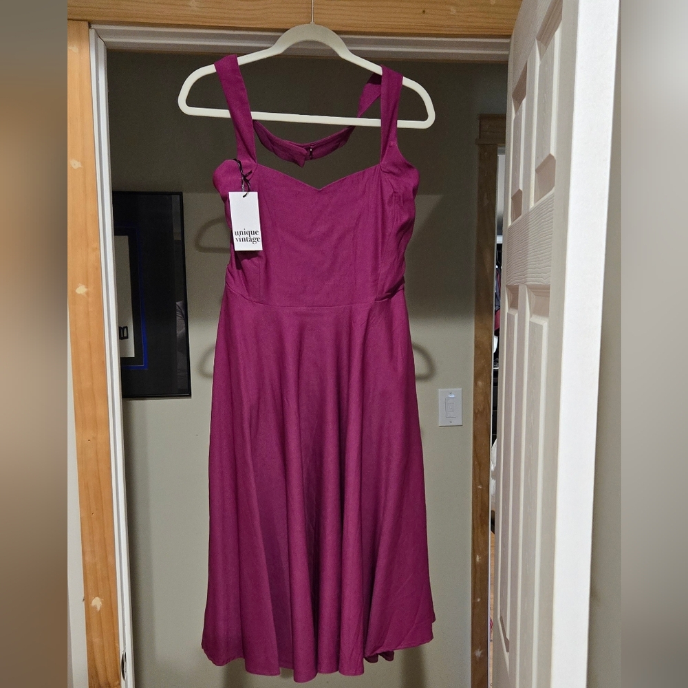 Unique Vintage XL Sweetheart Halterneck Swing Dress